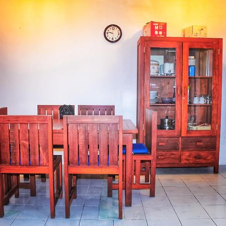 Kj Purple House Senggigi Apartment Bagian luar foto