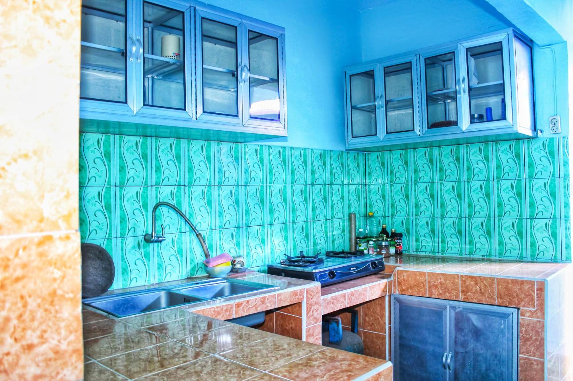 Kj Purple House Senggigi Apartment Bagian luar foto