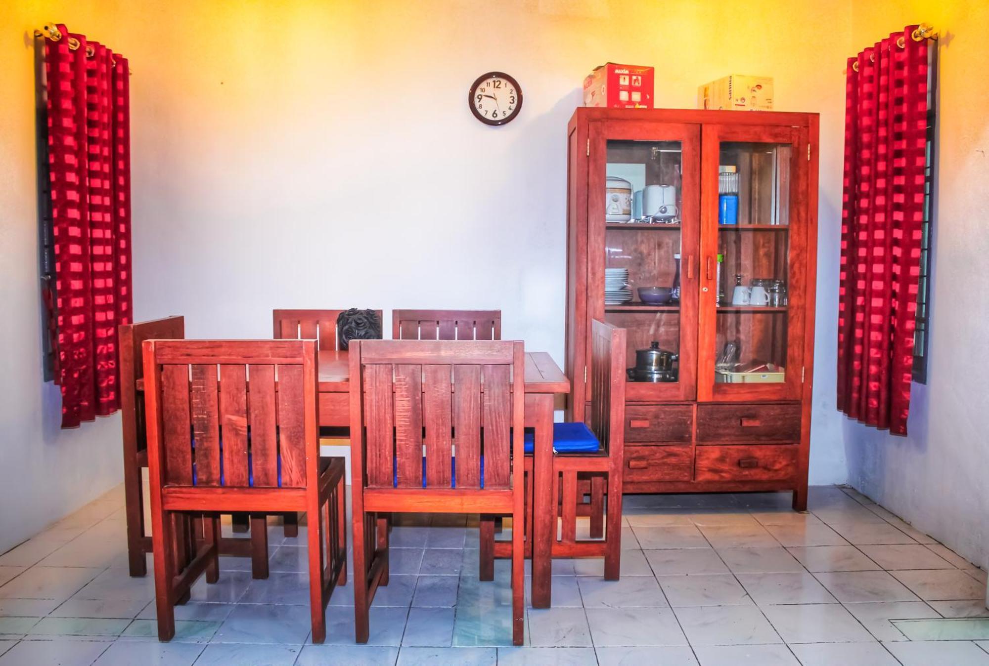 Kj Purple House Senggigi Apartment Bagian luar foto