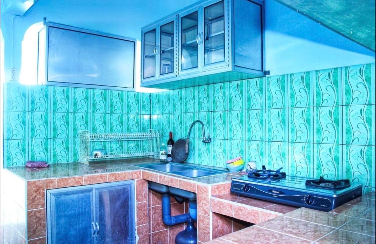 Kj Purple House Senggigi Apartment Bagian luar foto