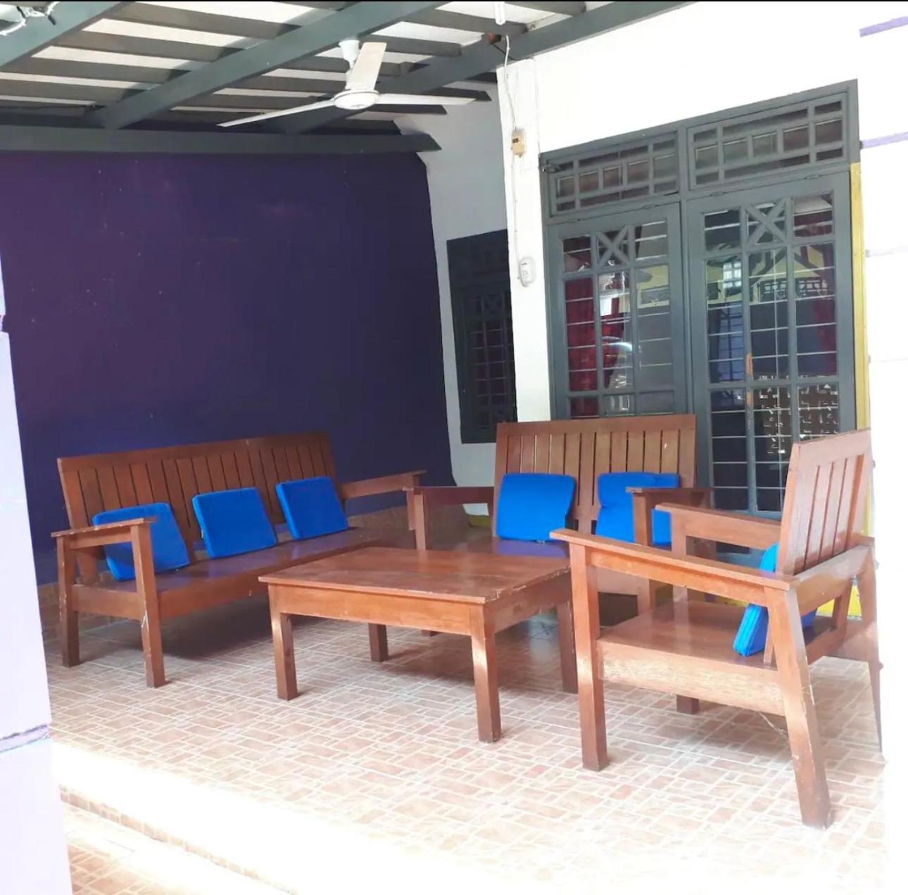 Kj Purple House Senggigi Apartment Bagian luar foto
