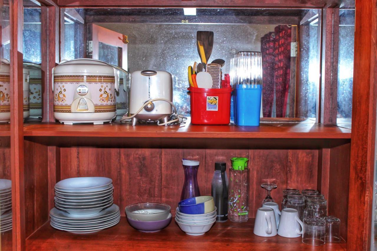 Kj Purple House Senggigi Apartment Bagian luar foto